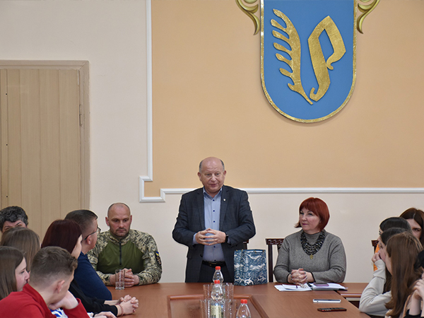 Неймовірна зустріч із Захисником України