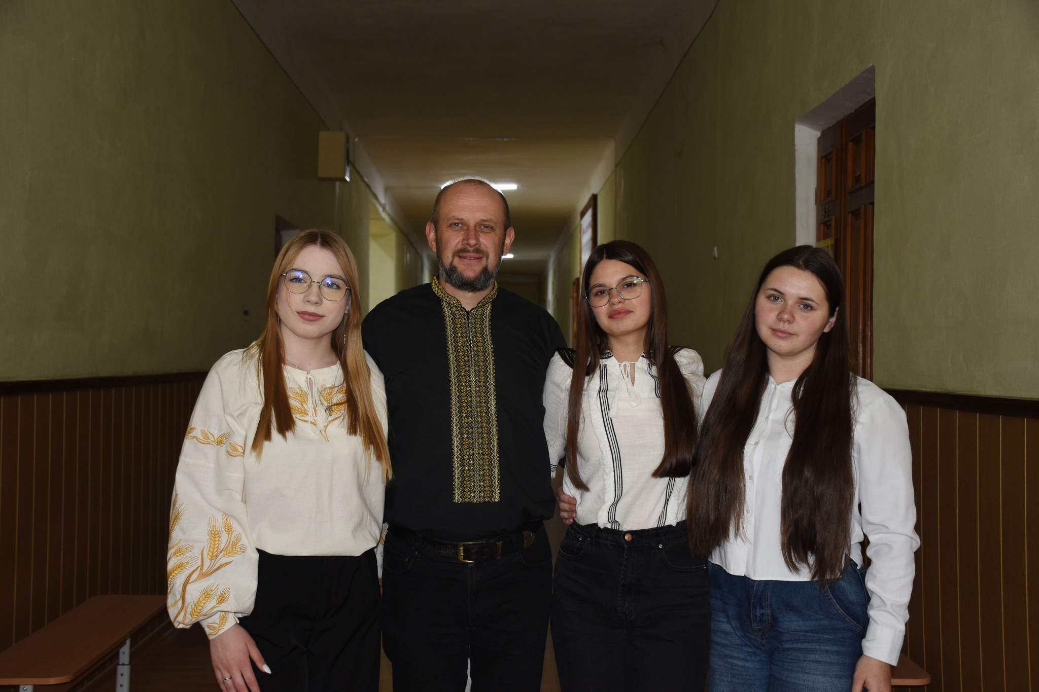 День вишиванки – це не просто свято, а прояв нашої ідентичності та гордості за українське!