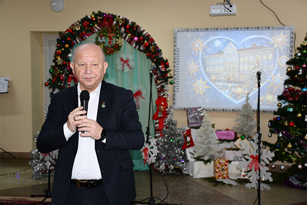 Звіт директора та визначення пріоритетів на майбутнє