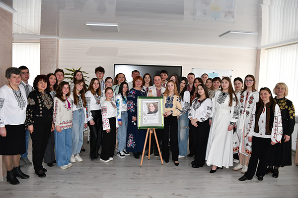 Відбувся теплий і натхненний захід, присвячений дню народження видатної української поетеси Ліни Костенко