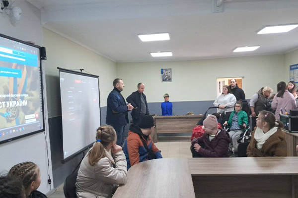 Соціалізація та патріотизм: гості з Черче у нашому коледжі