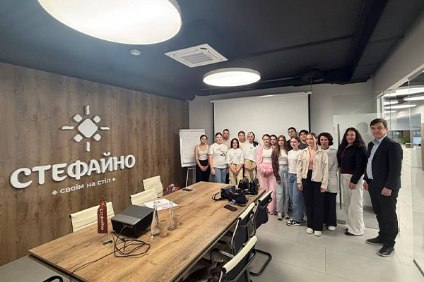 Виробнича екскурсія на ТОВ «Стефайно Фекторі»