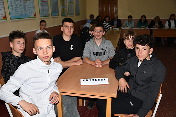 Фізичне шоу у коледжі