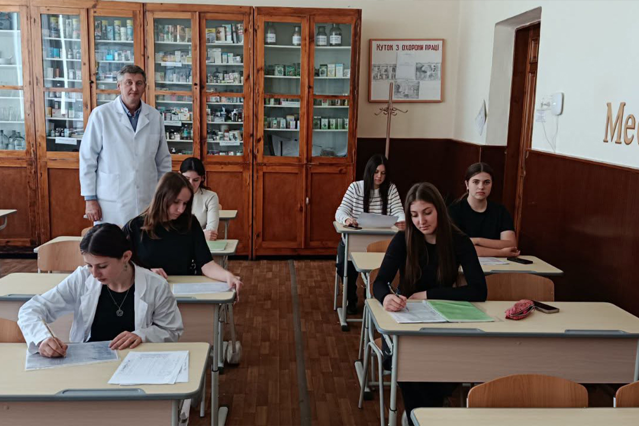 Старостат: говоримо, слухаємо, діємо!